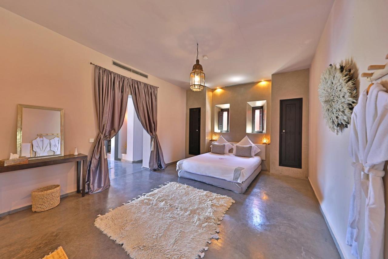 Dar Noujoum Hotel Ait Bou Zguia Exterior foto